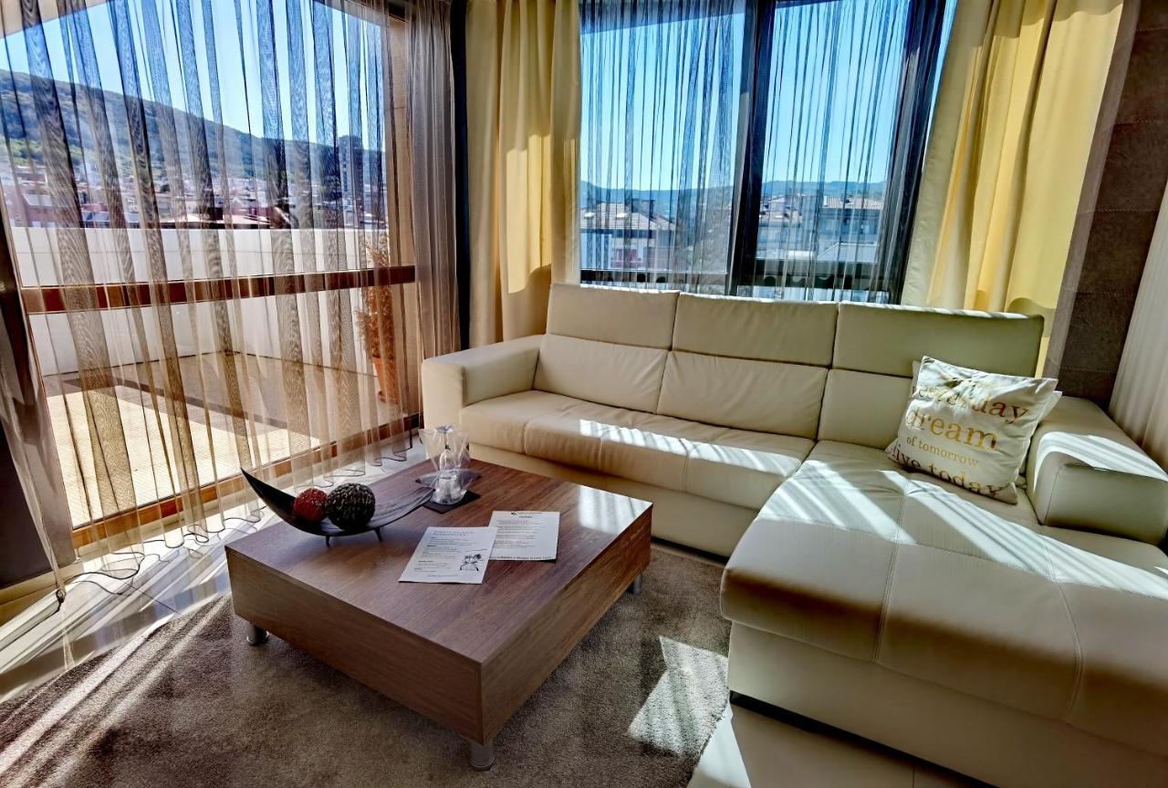 Hotel Acktion Sumen Kültér fotó