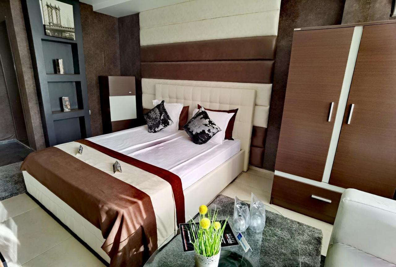 Hotel Acktion Sumen Kültér fotó